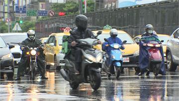 雨區全面擴大！17縣市大雨特報 3地區慎防大雷雨