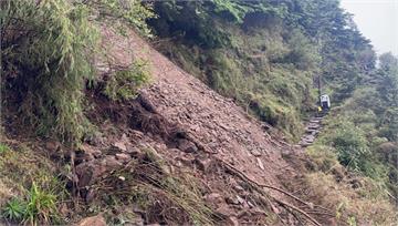 玉山主峰登山口步道坍方 公告暫停入園！