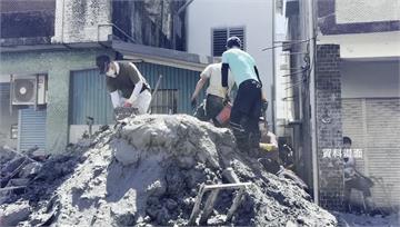 鏟子超人湧災區！李鴻源逆風喊「別再去了」