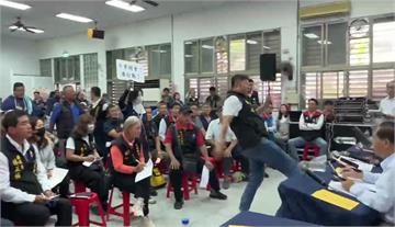 狠踹傅崐萁桌害「受傷、血壓升」遭告！張峻：災民的事絕不沉默