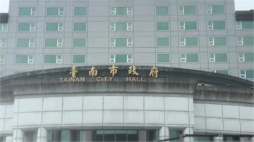 南市府工程員翹班游泳「性騷2男童拍照」 遭收押停...