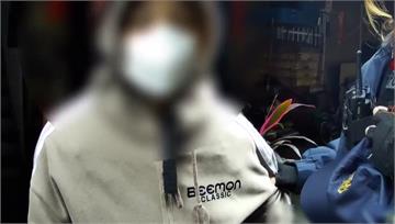 越女版「灰姑娘」！失聯移工見警棄車狂奔 跑到鞋都...