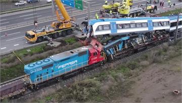 智利火車高速對撞畫面曝光！「車廂堆疊」釀2死、9...