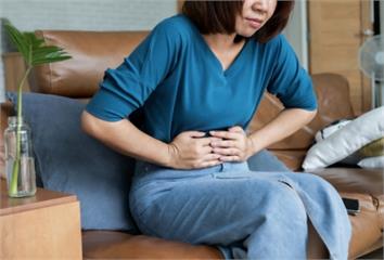 胃潰瘍「4種痛」常被誤會心臟病　醫示警  半夜痛...