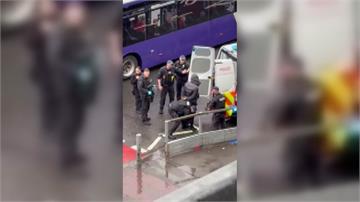 英國希斯洛機場爆劫案！ 嫌噴「胡椒噴霧」釀21人...