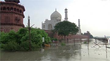 豪雨成災！印度洪水氾濫 首次危及泰姬瑪哈陵外牆
