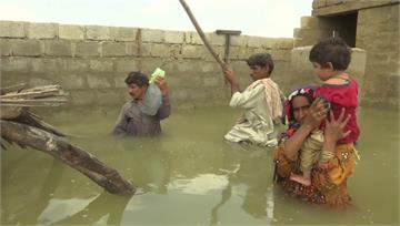 巴基斯坦洪災逾千死 7分之1人口受災籲捐款援助