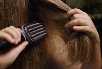 沒染髮「頭髮卻愈來愈枯黃」？醫揭「4習慣」害的 ...