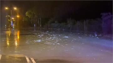 花蓮馬太鞍溪堰塞湖溢流 暴漲溪水「覆蓋便橋」漫淹...