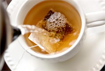 夏日養氣這樣喝！中醫師教你自製電解水與消暑茶飲