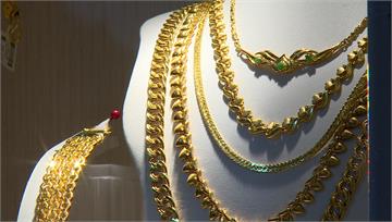 飆破每盎司4300美元 黃金價連創新高