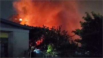萬華雙和市場旁民宅祝融 惡火延燒隔壁幼兒園