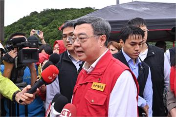 韓國瑜「桌腳」喻台灣安全 卓榮泰妙提兩盤菜回嗆：...