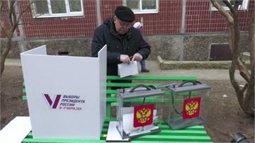 俄羅斯總統大選投票起跑 併吞烏克蘭地區選民投票