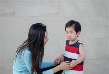 孩子情緒浮躁、晚上睡不著、白天叫不醒？  醫揭「...