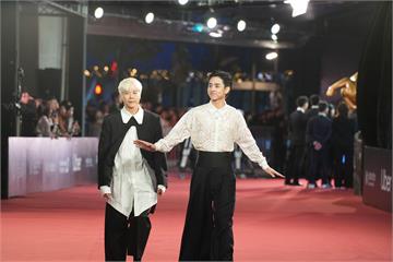 金馬62／爭奪紅毯第一帥！劉敬白色透視裝亮相 謙...