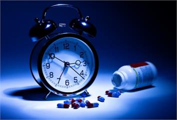 睡不著先別急著吞藥！躺20分鐘仍清醒可做「這件事...