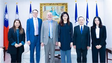 AIT處長谷立言邀鄭麗文訪華府！期待雙方後續交流