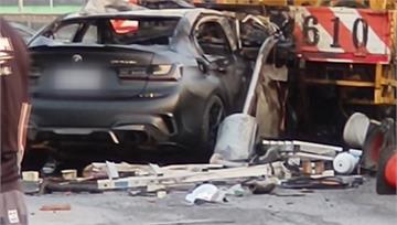 台64轎車衝撞工程車「起火燃燒」 男駕駛傷重不治