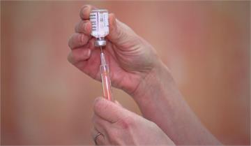 試驗數據少 德建議AZ疫苗僅供65歲以下接種