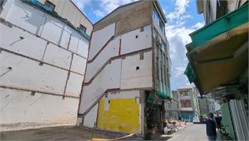 建案空地釘子戶？ 整排都拆光「剩1棟透天」