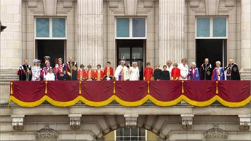 英王加冕儀式結束！ 王室成員現身白金漢宮陽台