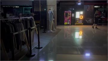 高雄義享天地突停電民眾困電梯 館方緊急啟動發電機