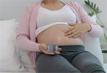 懷孕長妊娠紋如何消除？ 研究曝年輕孕婦出現比率高...