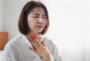 換季就喉嚨乾癢、咳不停？醫說是「這個病」作怪 教...