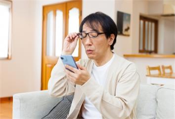 為何長輩特別容易被詐騙？醫揭「1功能退化」惹禍 ...