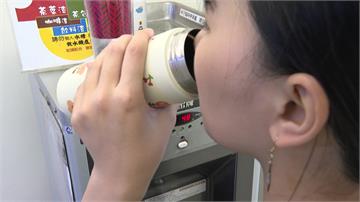 出國也別忘記喝水！女子玩瘋「忘喝水」 竟腳麻、腳...