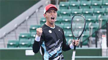 亞運／軟網男單陳柏邑2：4惜敗上松俊貴 替中華隊...