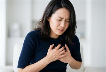 到了下午腳水腫？醫揭「3症狀」恐心臟衰竭  很多...