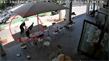 以色列恐攻 轎車衝撞人群、嫌犯揮刀釀8傷