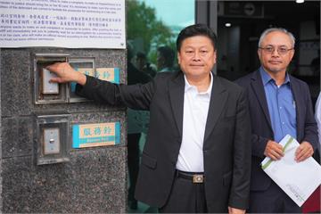 議長張峻踹桌辱罵爆衝突 傅崐萁今列6罪狀按鈴提告