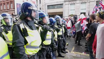 15萬英國人上街頭爆衝突！ 極右派反移民大遊行釀...