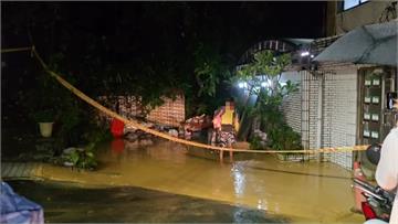 大雨釀災！北市文山區景華街邊坡土石崩塌 連夜撤離...