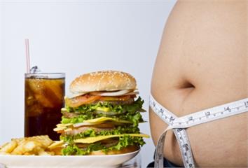 只有胖子才會胃食道逆流嗎？醫師表示:3原因瘦子也...