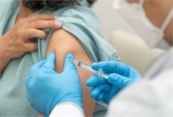 為什麼每年都要打流感疫苗?醫師建議11族群都要打