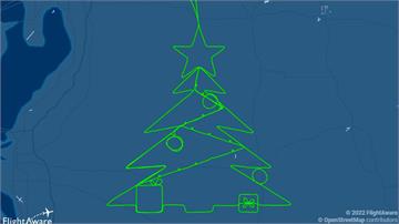 美國飛行員4.5小時「飛行軌跡」 畫出精美耶誕樹