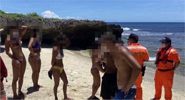 8遊客闖小琉球沙灘脫口罩戲水 居民怒報警