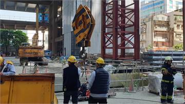 南港建案工安意外！ 工人「19F直墜B5」軀幹斷...