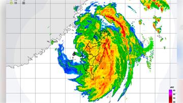 康芮出海東部風雨仍不減　氣象粉專揭關鍵原因