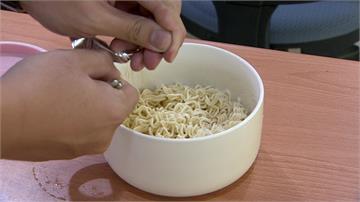 知名泡麵驗出致癌農藥！食藥署攔下900公斤「營多...