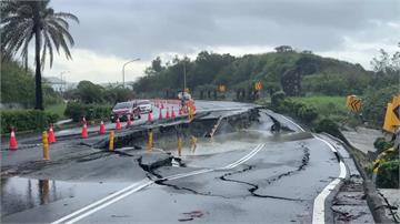 墾丁台26線石牛溪路段 因雨坍成「斷崖」採單線通行