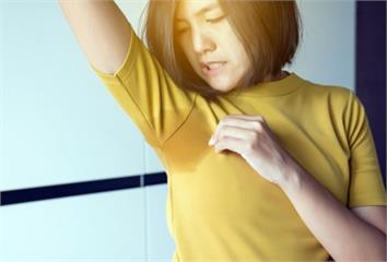 汗水本身沒味道！醫揪「汗臭真正元凶」：壓力也中 ...