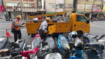 高雄火車站商圈清晨停電 居民怨睡到熱醒