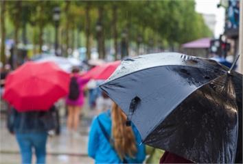 中南部雨彈繼續炸！大台北午後防雷雨 下週又有擾動...