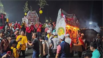 172年基隆中元祭放水燈 1.5公尺浪高下海危險...
