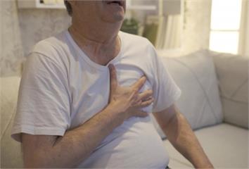 牙痛、手腳冰冷恐是心梗前兆！ 醫揭「意想不到警訊...